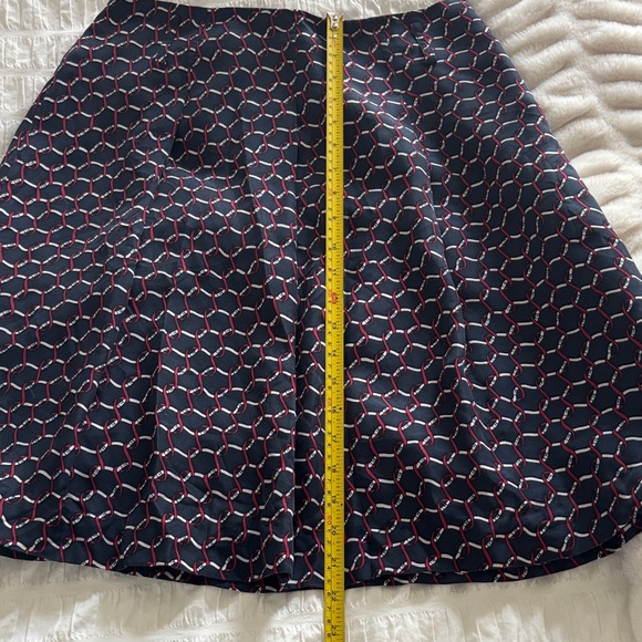Talbots 6P Skirt 100% Silk A Line Full Nautical Chain Print Red White Blue - Picture 7 of 7